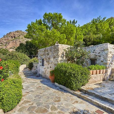 White River Cottages - Rustic Minimalist Holiday Houses Makrýgialos Buitenkant foto