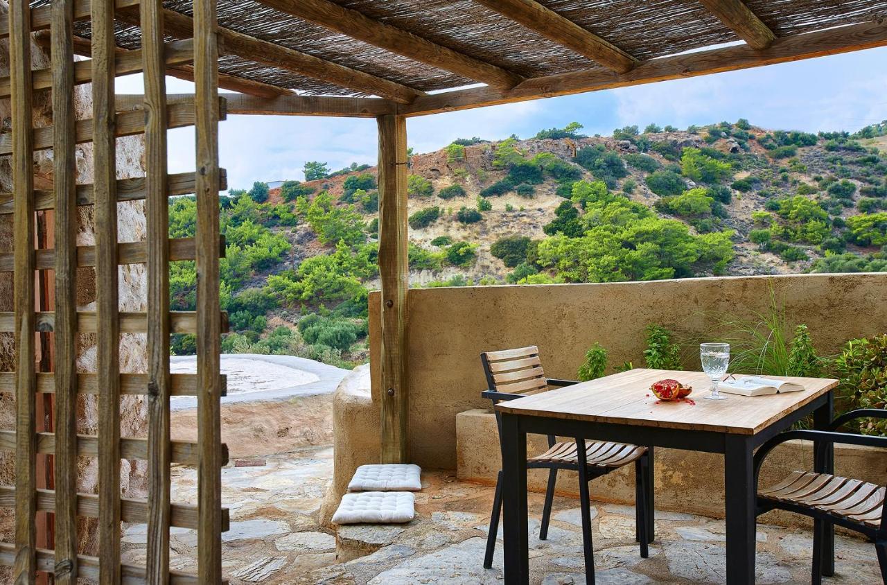 White River Cottages - Rustic Minimalist Holiday Houses Makrýgialos Buitenkant foto