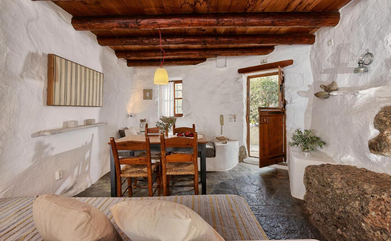 White River Cottages - Rustic Minimalist Holiday Houses Makrýgialos Buitenkant foto