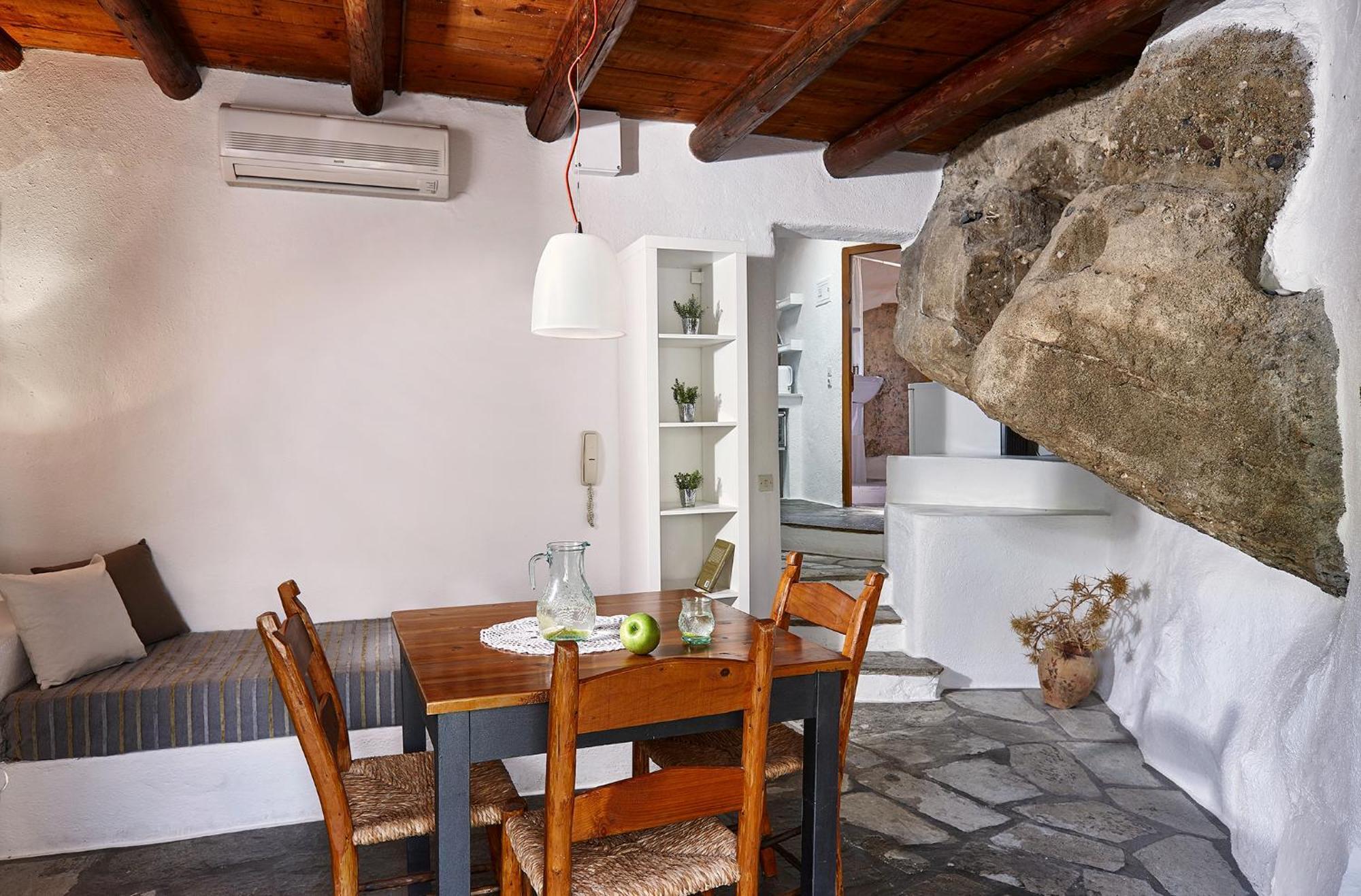 White River Cottages - Rustic Minimalist Holiday Houses Makrýgialos Buitenkant foto