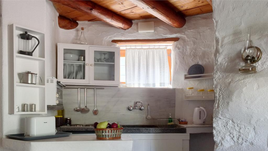 White River Cottages - Rustic Minimalist Holiday Houses Makrýgialos Buitenkant foto